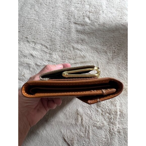 Dooney & Bourke Pebbled Leather Wallet W/ Coin Compartment & Card Slots - Picture 15 of 15